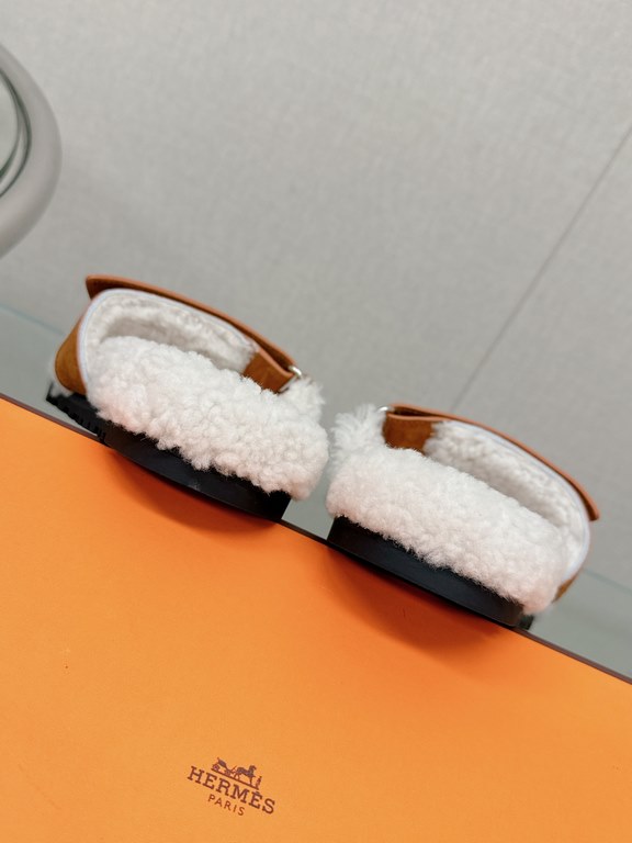 -Top qualityHerme Hermes new leather fur slippers, step on the lambswool, full of comfort, bare feet do not feel cold, with a thick socks Super beautiful oh!Upper LambskinLychee grain cowhide leather.Lining woolsheepskin