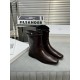 Factory priceThis year is very hot a niche brand boots, Toteme short boots women's boots!Toteme this pair of boots should be Hermes flat replacement New York blogger's ultra-modern classic fall and winter wear is worthy 