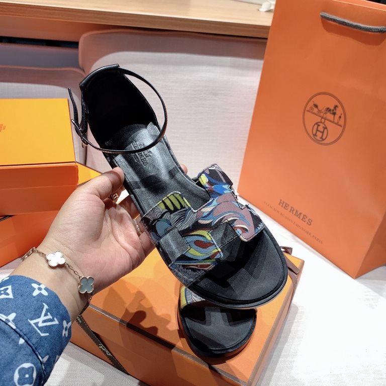 H Brand Santorini Sandals, Epsom Leather.Pursuing enamel Pure handmade Crafted and 100% handmade Hermes Emmaus  ...2023 Newly Upgraded  Epsom Leather Sandals Inspired by the design or follow the traditional classic H upp