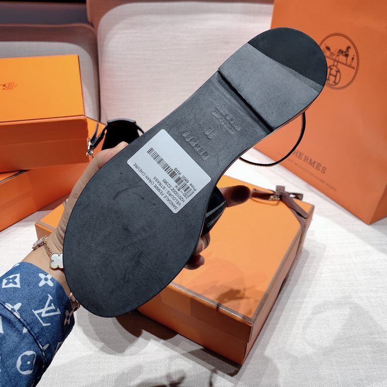 H Brand Santorini Sandals, Epsom Leather.Pursuing enamel Pure handmade Crafted and 100% handmade Hermes Emmaus  ...2023 Newly Upgraded  Epsom Leather Sandals Inspired by the design or follow the traditional classic H upp