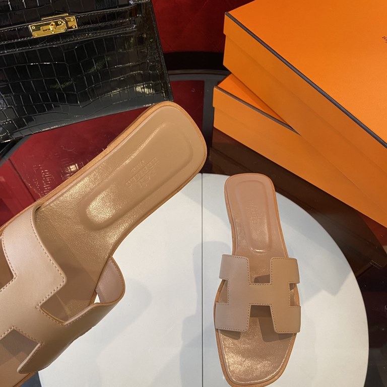 New color, full midsole, new revision (Hermès) Packaging upgraded, version of the workmanship materials upgraded.Hermes  market highest version pure handmade shoes   Top Product Hermes Slippers  ----------Early spring ne