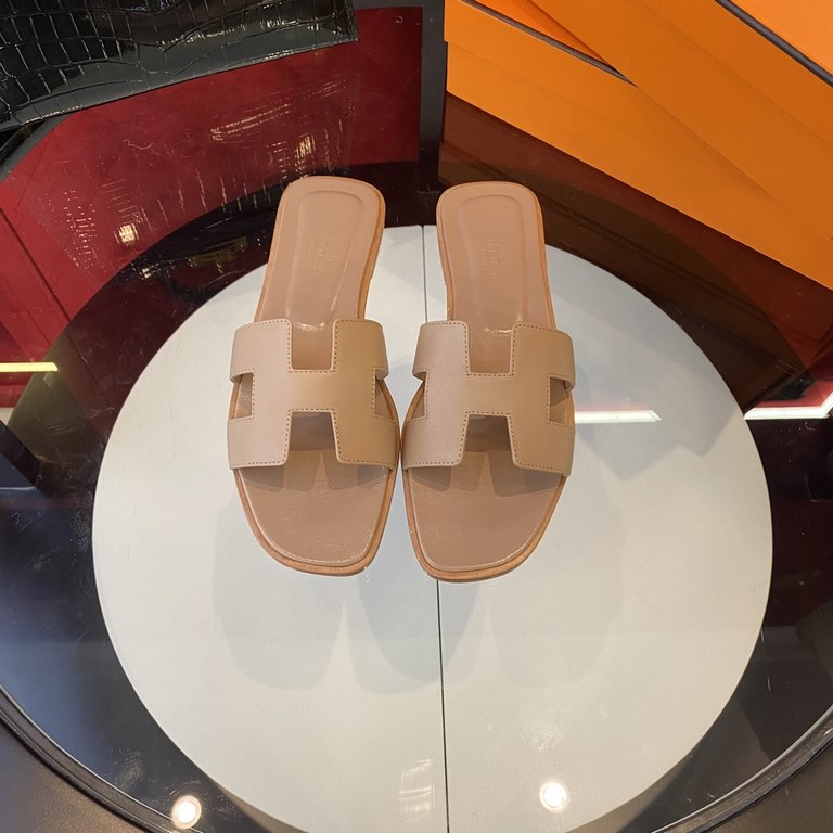 New color, full midsole, new revision (Hermès) Packaging upgraded, version of the workmanship materials upgraded.Hermes  market highest version pure handmade shoes   Top Product Hermes Slippers  ----------Early spring ne