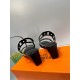 Hermes Hermes 2023 Official website synchronized spring and summer new style, slant heel sandalCowhide fabric, sheepskin footbed. Sheepskin lining. A lightweight summer sandal with a classic shape transformed into a leat