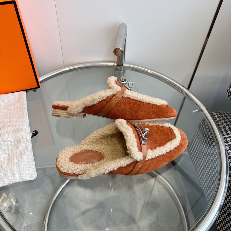 wholesale hermes Hermes -0z Mule Shoes Kelly Buckle Teddy Fur Slippers  Top quality  Classic color scheme gold brown with silver buckle So much love!  Upper Cowhide Suede material  cushioned feet lamb's wool  Italian lea