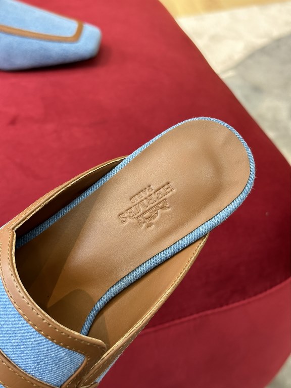 Topherme...ss23 new arrival～!H's SpringSummer 2023 Square Toe Half Flip Flops Wrapped feeling is very good, full of comfort   looks like a showy and stretchy foot! Leather trim, exquisite details, handsome and versatile!