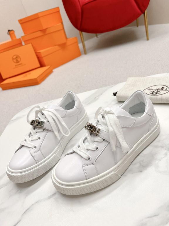 Herme's Love  Shi, straight line boutique build, as soon as I opened the package, I fell in love, this year, every sneaker of the Dumas family is loved, fashion is to be different.The overall design of the shoes is very 