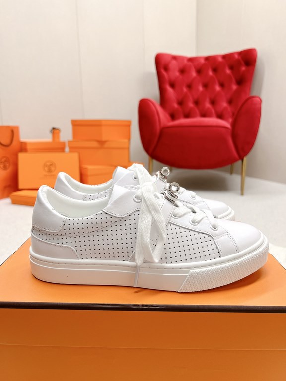 Herme's Love  Shi, straight line boutique build, as soon as I opened the package, I fell in love, this year, every sneaker of the Dumas family is loved, fashion is to be different.The overall design of the shoes is very 