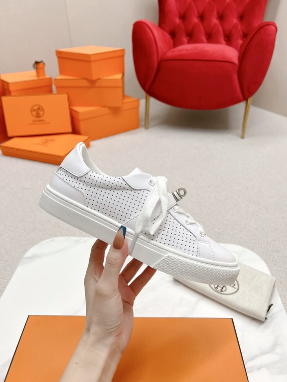 Herme's Love  Shi, straight line boutique build, as soon as I opened the package, I fell in love, this year, every sneaker of the Dumas family is loved, fashion is to be different.The overall design of the shoes is very 