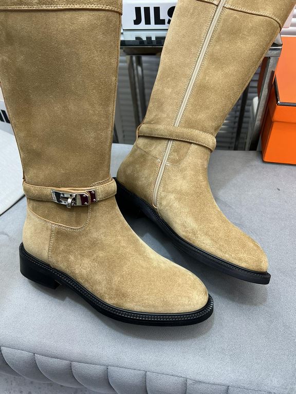 Out of the factory Top version!Hermès Hermès fall and winter new Kelly buckle Martin boots.Lace-up design with Kelly buckle embellishment, thin and stylish, many net red models, small red book and many other bloggers rec