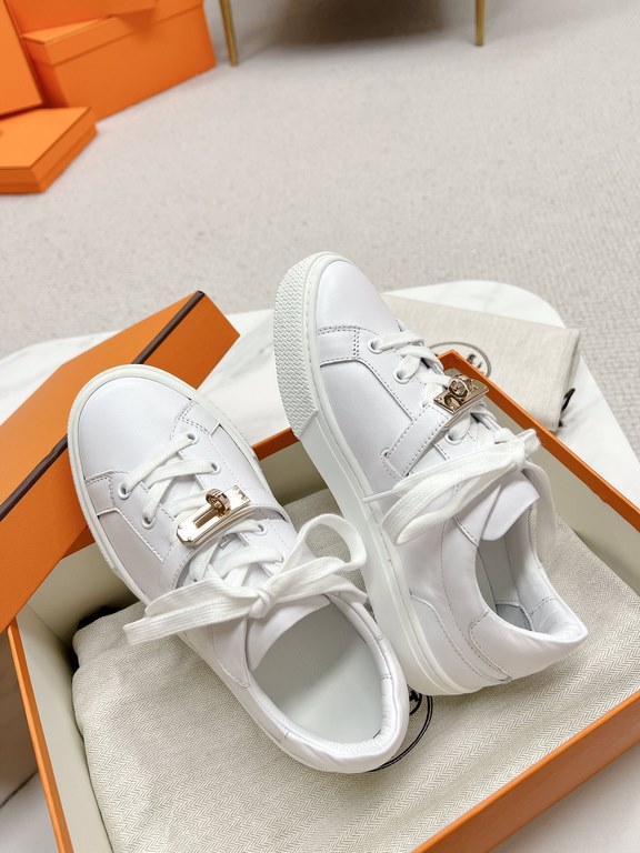 Herme's Love  Shi, straight line boutique build, as soon as I opened the package, I fell in love, this year, every sneaker of the Dumas family is loved, fashion is to be different.The overall design of the shoes is very 