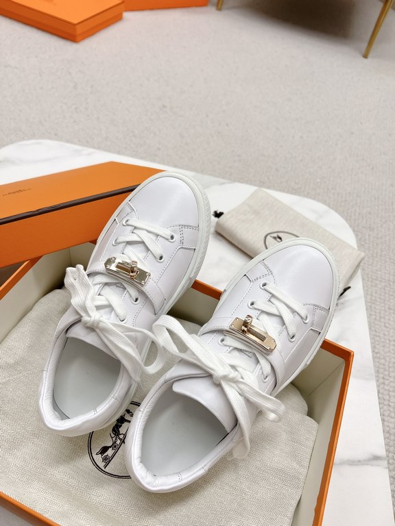 Herme's Love  Shi, straight line boutique build, as soon as I opened the package, I fell in love, this year, every sneaker of the Dumas family is loved, fashion is to be different.The overall design of the shoes is very 