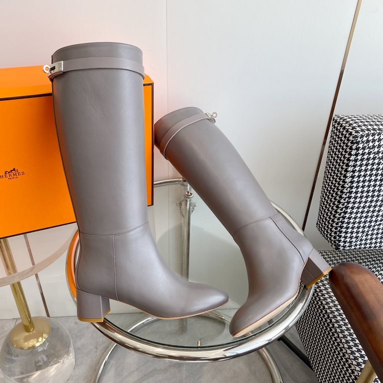 Batch Generation level! Hermes Hermes Germain Collection! Elegant temperament chunky heel boots Signature kelly buckle with sleek design!Original calfskin upper, cowhide lining padded feetCustom grade Italian leather out