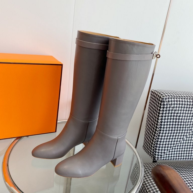 Batch Generation level! Hermes Hermes Germain Collection! Elegant temperament chunky heel boots Signature kelly buckle with sleek design!Original calfskin upper, cowhide lining padded feetCustom grade Italian leather out