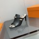 The actual Hermes shoes are made by hand, and they've been handmade to order for a long time.Hermes Hermes new mid-heeled sandals authentic open mold custom hand-sewn craft enamel technology on the heavy development of a