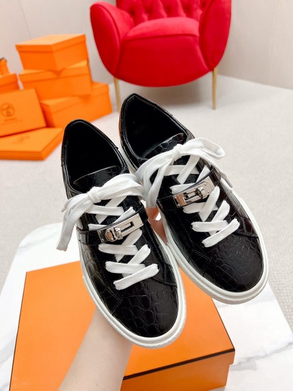 Herme's Love  Shi, straight line boutique build, as soon as I opened the package, I fell in love, this year, every sneaker of the Dumas family is loved, fashion is to be different.The overall design of the shoes is very 