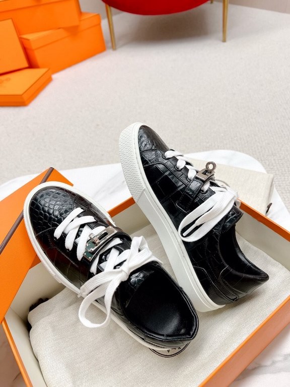 Herme's Love  Shi, straight line boutique build, as soon as I opened the package, I fell in love, this year, every sneaker of the Dumas family is loved, fashion is to be different.The overall design of the shoes is very 