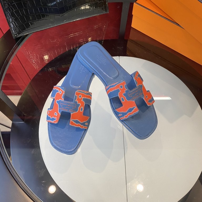 New color, full midsole, new revision (Hermès) Packaging upgraded, version of the workmanship materials upgraded.Hermes  market highest version pure handmade shoes   Top Product Hermes Slippers  ----------Early spring ne