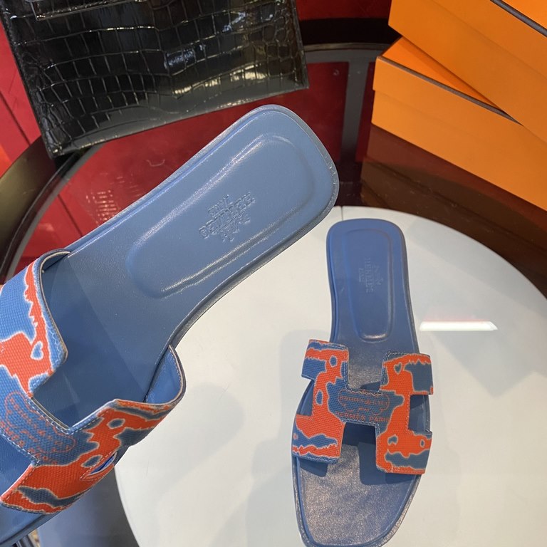 New color, full midsole, new revision (Hermès) Packaging upgraded, version of the workmanship materials upgraded.Hermes  market highest version pure handmade shoes   Top Product Hermes Slippers  ----------Early spring ne