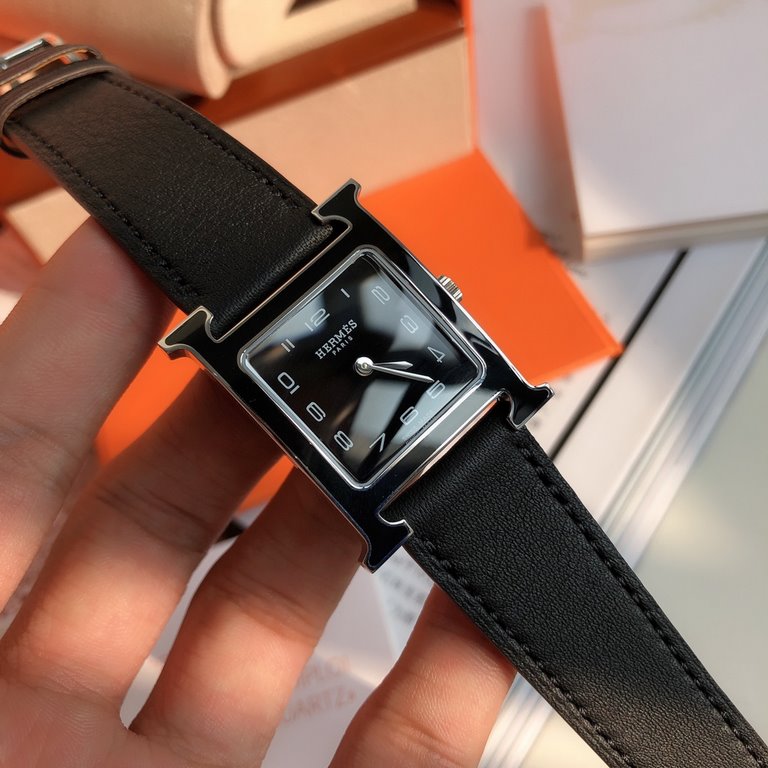 Wholesale box Support Hong Kong, USA direct mailSame price for size. New in stock. Hermes HEURE H series the most classic H dial dial size small 21  21 large 26  26. 316 stainless steel case precision polished H black di