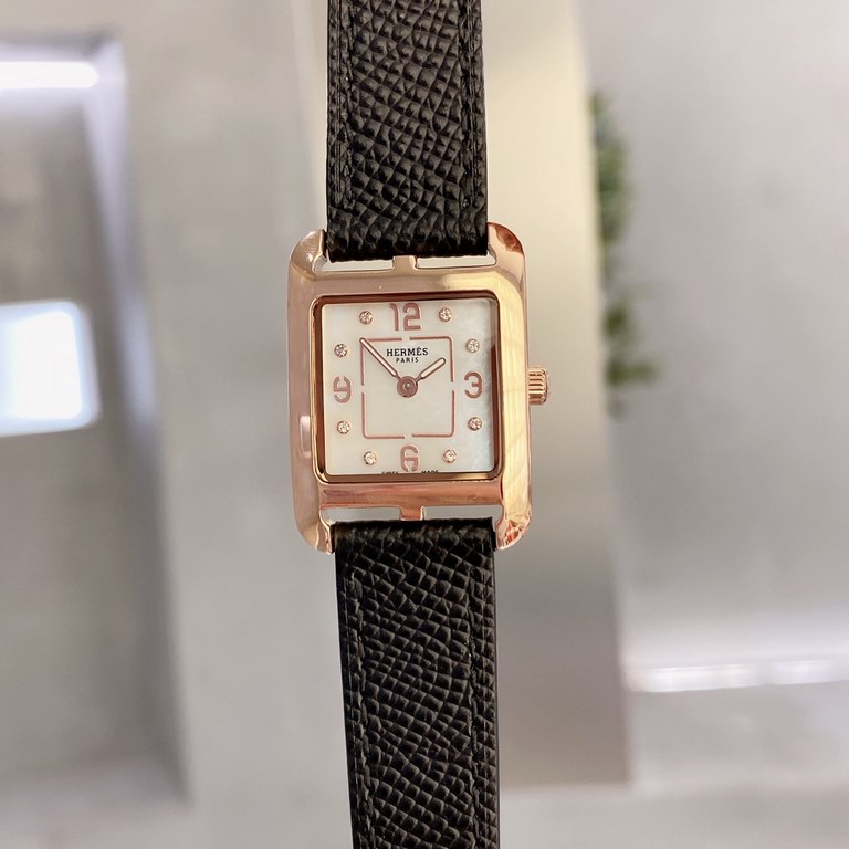 Rose gold Hermes NANTUCKET series, follow the pace of Hermes cape cod, naughty to meet the wonderful future, Hong Kong DFS Global Duty Free new listing diameter 23mm mother-of-pearl dial, Swiss quartz movement, CNC fine 