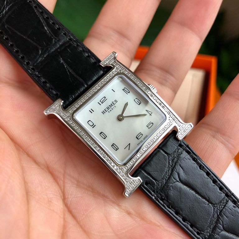 Wholesale box Support Hong Kong, USA direct mailDial size 2626mm, bezel set with 112 VS diamonds! Hermes HEURE H series, the most classic H case, white natural mother-of-pearl face, hand-polished and made of this square 