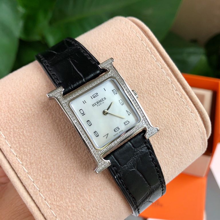 Wholesale box Support Hong Kong, USA direct mailDial size 2626mm, bezel set with 112 VS diamonds! Hermes HEURE H series, the most classic H case, white natural mother-of-pearl face, hand-polished and made of this square 