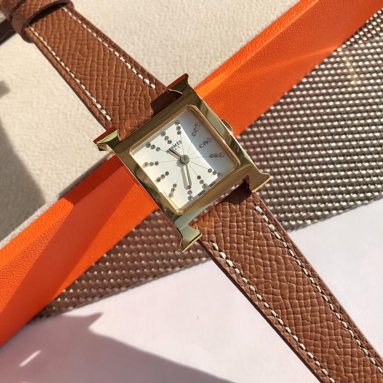 Wholesale box Support Hong Kong, U.S. direct mailHermès Early Spring 2022  Latest colorway Small stainless steel case measuring 21 x 21 mm Diamond-set sandblasted black PVD-coated dial set with 36 diamonds Quartz movemen