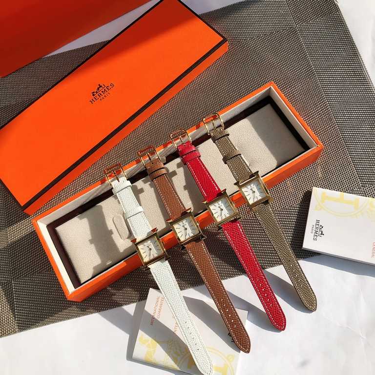 Wholesale box Support Hong Kong, U.S. direct mailHermès Early Spring 2022  Latest colorway Small stainless steel case measuring 21 x 21 mm Diamond-set sandblasted black PVD-coated dial set with 36 diamonds Quartz movemen