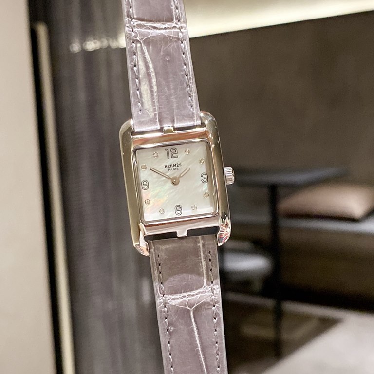 Hermes NANTUCKET series, follow the pace of Hermes cape cod, naughty to meet the wonderful future, Hong Kong DFS Global Duty Free new listing diameter 23mm mother-of-pearl dial, Swiss quartz movement, CNC fine craft thre