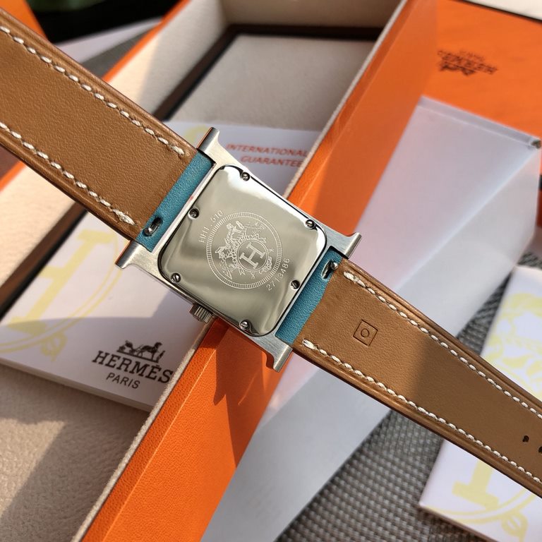 Batch matching box Support Hong Kong, the United States direct mailOriginal single HERMES Hermes H HOUR series. Swiss quartz movement. Square dial large 26mm, small 21mm. 316L steel case A variety of colors of the strap 