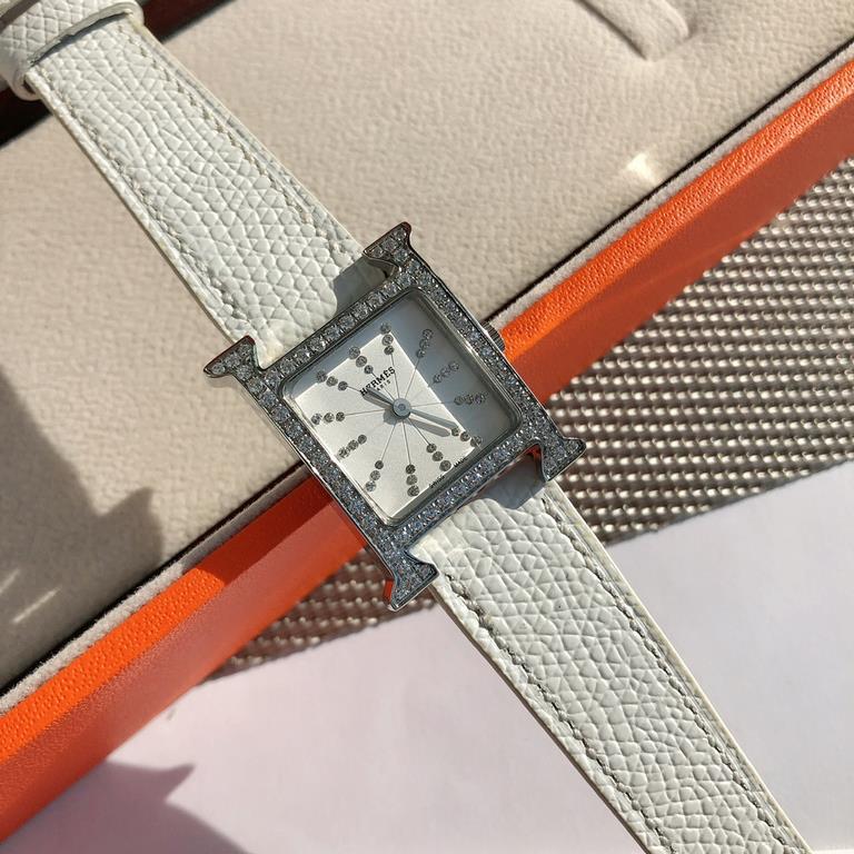 Wholesale box Support Hong Kong, U.S. direct mailHermès Early Spring 2022  Latest colorway Small stainless steel case measuring 21 x 21 mm Diamond-set sandblasted black PVD-coated dial set with 36 diamonds Quartz movemen