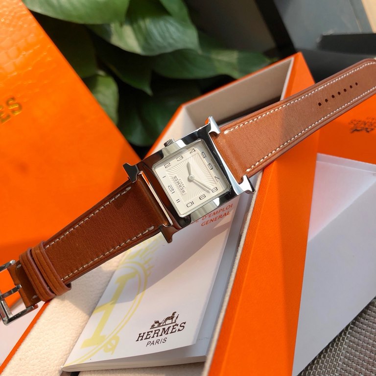 Batch matching box Support Hong Kong, the United States direct mailOriginal single HERMES Hermes H HOUR series. Swiss quartz movement. Square dial large 26mm, small 21mm. 316L steel case A variety of colors of the strap 