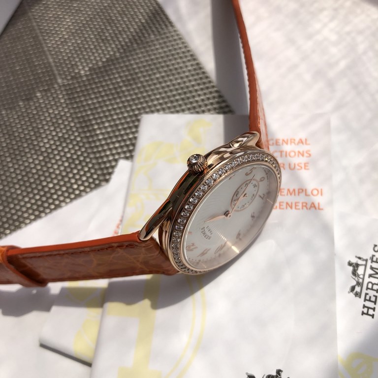 Wholesale box Support Hong Kong, USA direct mailOriginal single Hermes Arceau Casaque series, beautiful and elegant two-handed half timepiece, iconic fan-shaped oil pressure backing, the case was carefully polished and s