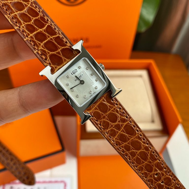 Wholesale box Support Hong Kong, USA direct mailHermes HEURE H series, the most classic H case, white natural mother-of-pearl face, hand-polished and made of this square dial watches really have no resistance at all. Dia