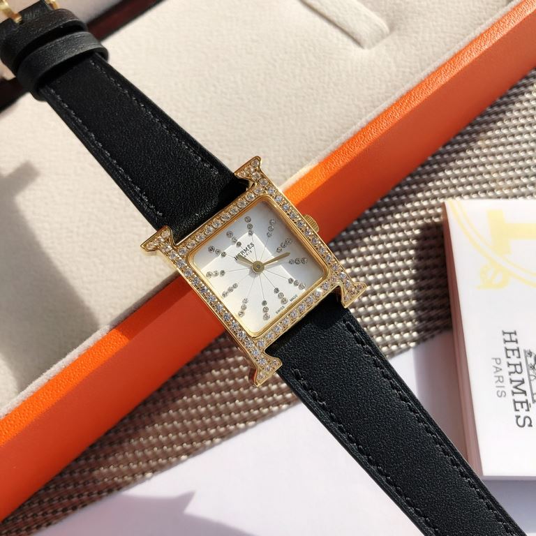 Wholesale box Support Hong Kong, U.S. direct mailHermès Early Spring 2022  Latest colorway Small stainless steel case measuring 21 x 21 mm Diamond-set sandblasted black PVD-coated dial set with 36 diamonds Quartz movemen