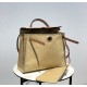 Herbag Trench Coat GraySuper handsome commuter bag, between casual and formal, casual without losing elegance, the combination of canvas and cowhide  leather, the outer seam is hard and stylish.Super cost-effective spot t