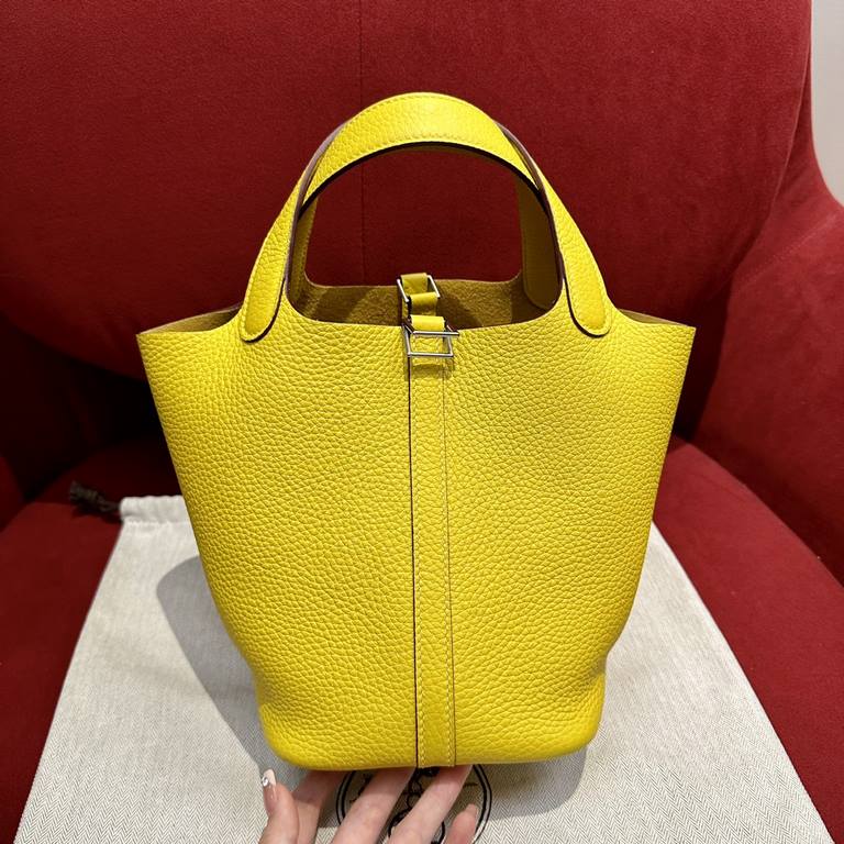 Picotin lock 18 , 8w, Clemence, sliver, all handmade  Vegetable blue 18cm, Naples yellow, TC leather, silver buckle, senior all handmade exclusive custom   Customer order   customer order