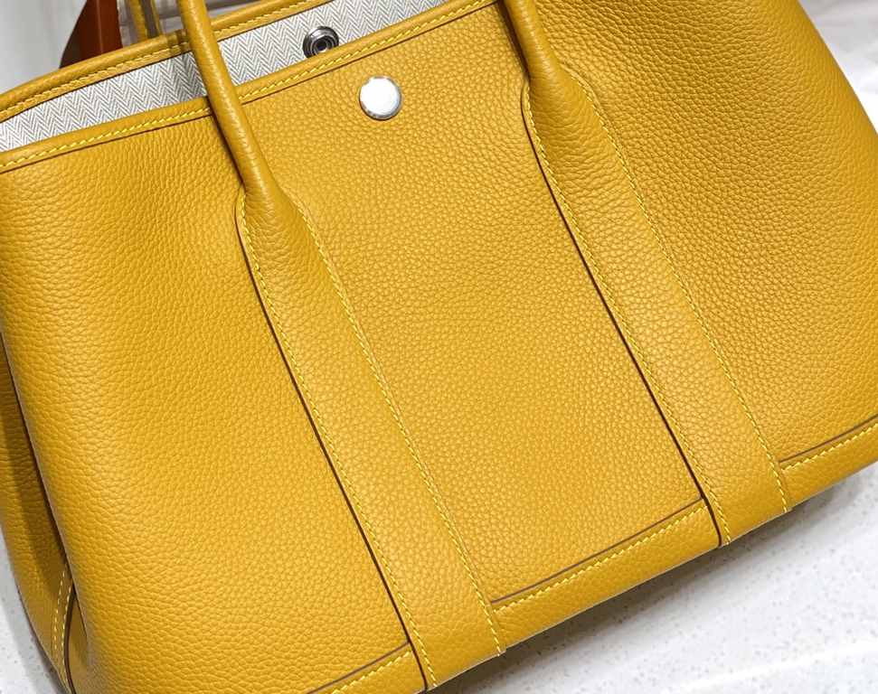 - Garden Bag Amber Yellow Minimalist style No limitations on what you can wear Pragmatism preferredIn stock 30Cm 