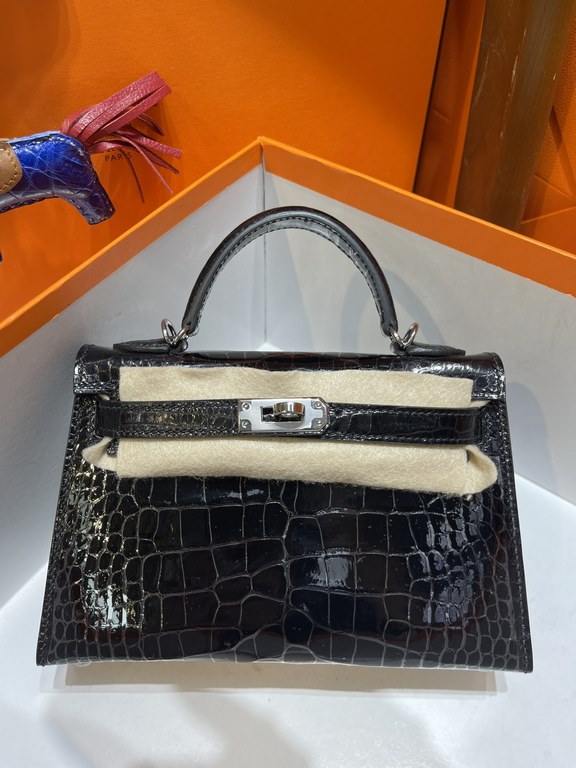 Hermes Kelly