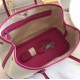 garden bag 30.36 canvas series [love]It's got a lot to offer.One, the price tag is very high, the genuine price is less than 20,000 yuan.The actual bag has a very large capacity, which is why it's also known as a mommy's