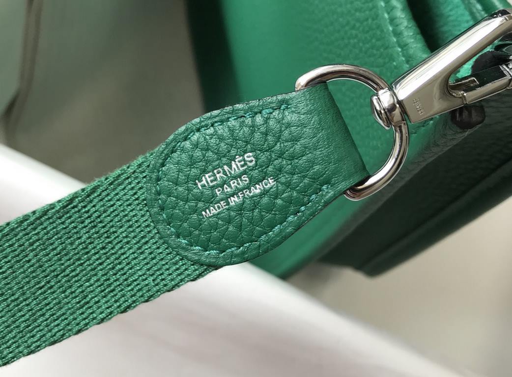 . Emerald.Self-fabricated shoulder strap   togo cowhide leather   minimalist style.