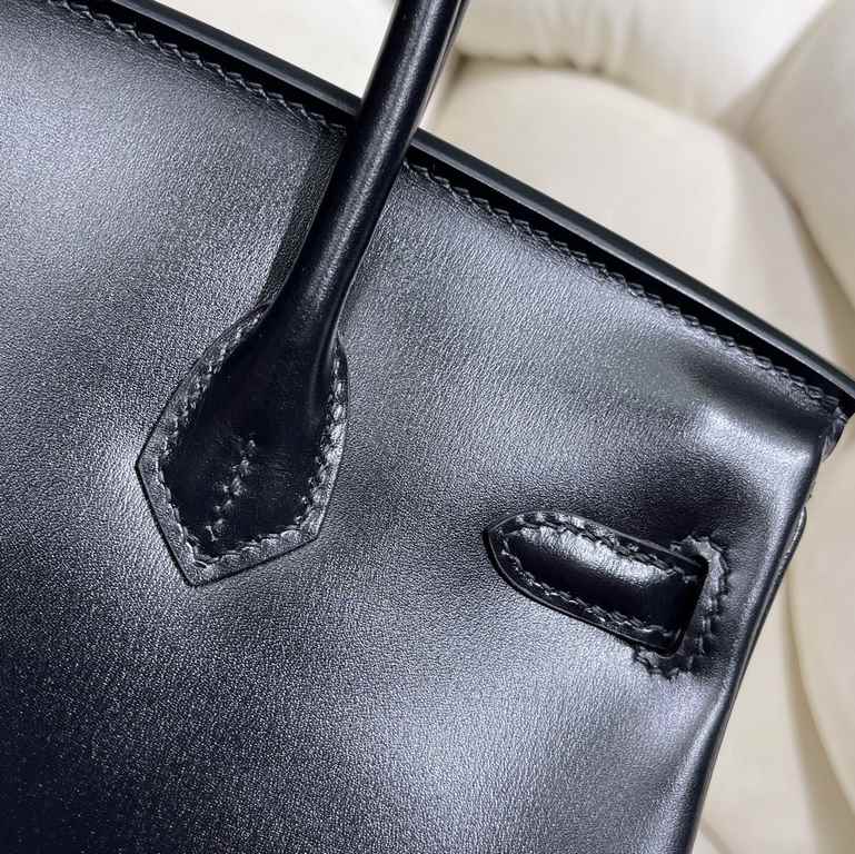 Box Leather BlackThe king of H's BKCs, the Platinum 25.No need to worry about mismatch for both daily wear and formal occasions. And more advanced sense, highlighting the girl's elegance and confidence.Platinum leather c