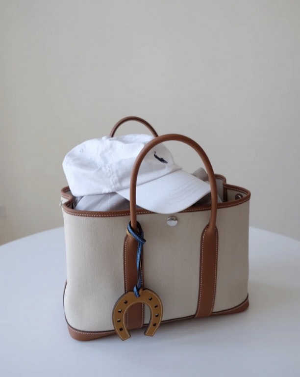 Garden party Garden Bag Canvas Patchwork Leather Gold Brown Minimalist style, no limitations, practicality.In stock 30Cm 