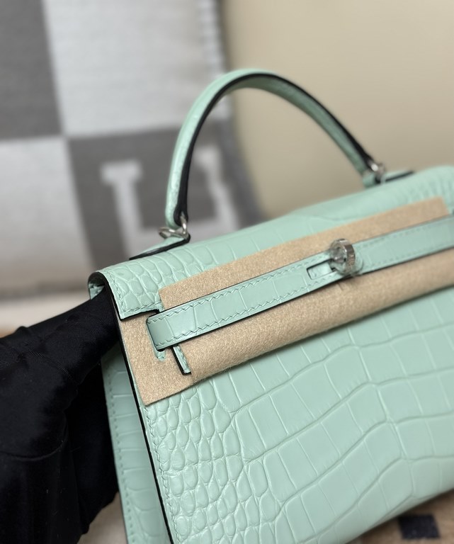 Hermes Kelly