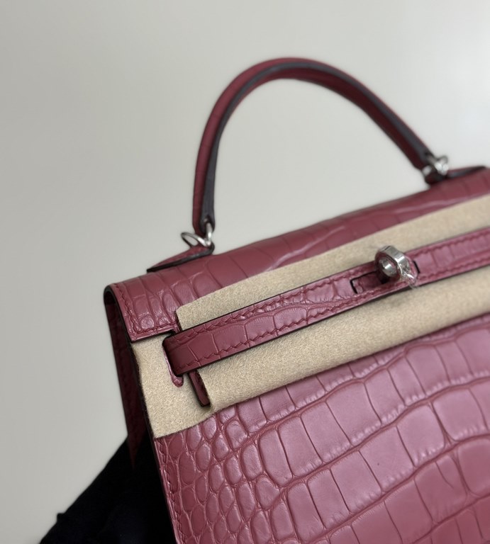 Hermes Kelly