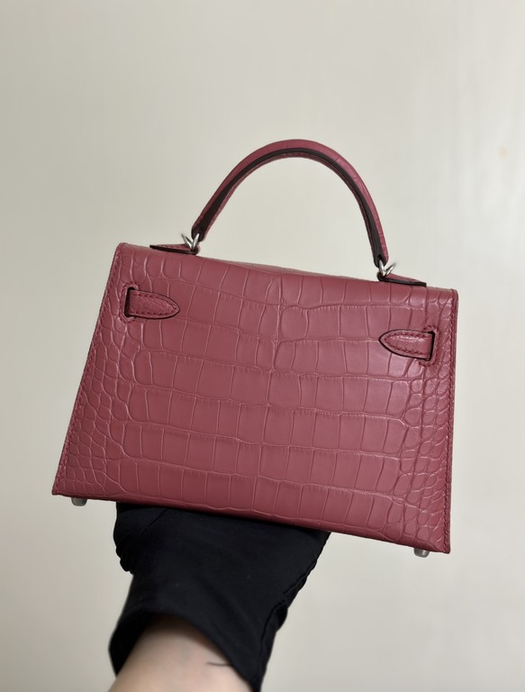 Hermes Kelly