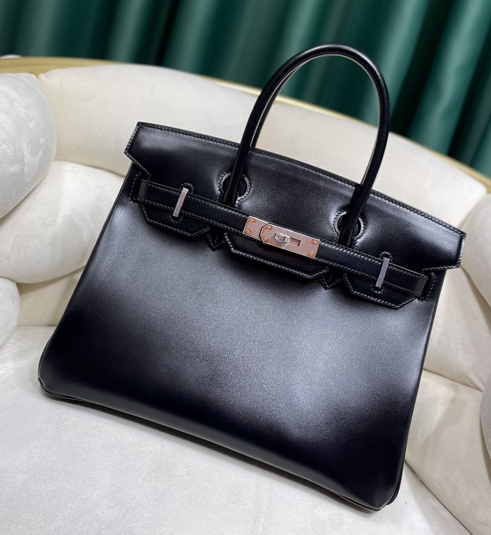 Box Leather BlackThe king of H's BKCs, the Platinum 30.No need to worry about mismatch for both daily wear and formal occasions. And more advanced sense, highlighting the girl's elegance and confidence.Platinum leather c