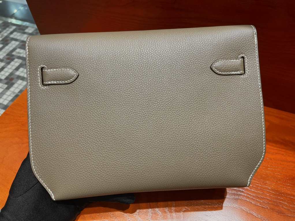 Hermes Kelly