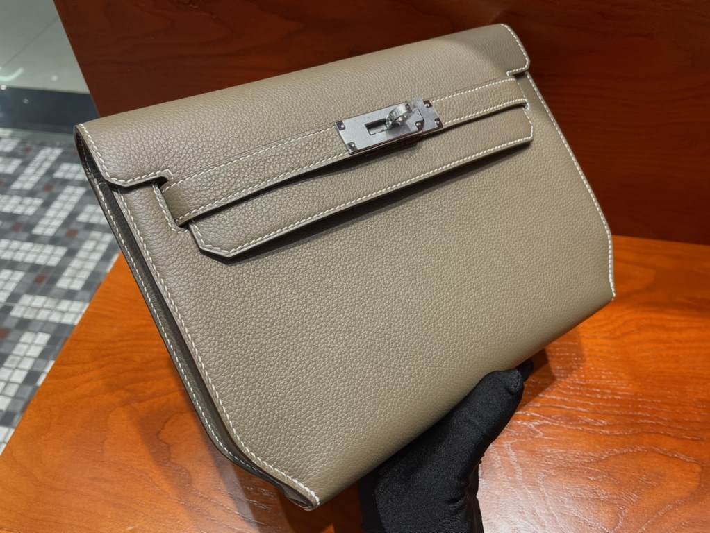 Hermes Kelly