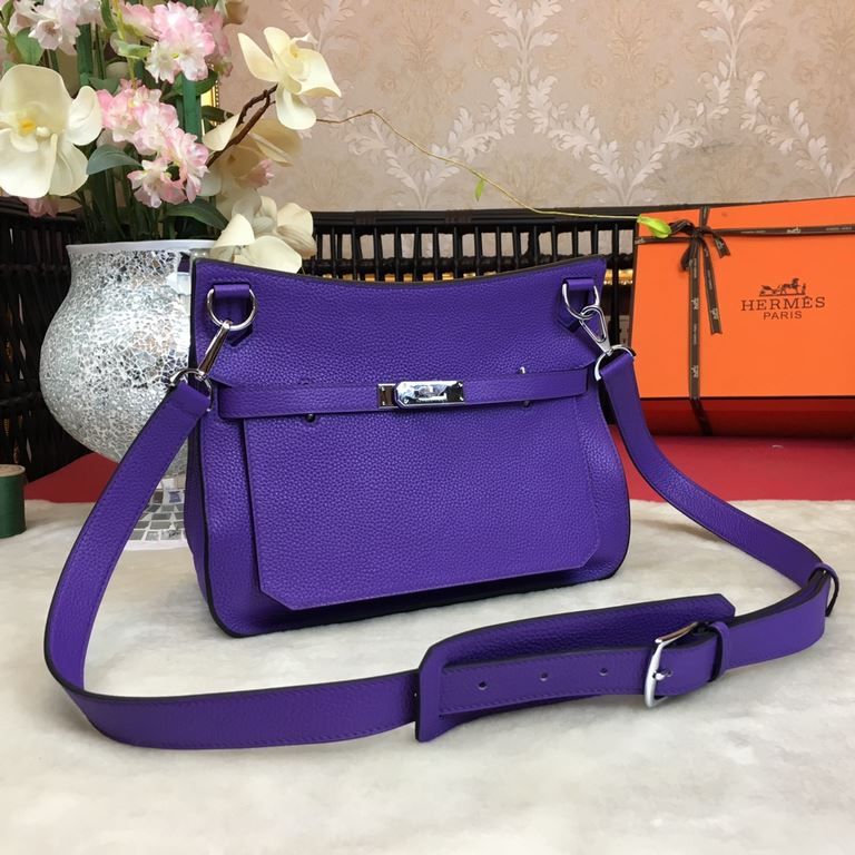 (  Jypsiere) Gypsy 28cm       ♀   ♀ original imported cowhide, special sheepskin lining and original hardware, very casual and young style, shoulder crossbody can be, the version is super good Oh [love] [love] Size 28cm 